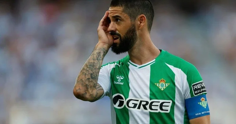 İsko İspaniyanın beş fərqli klubunun heyətində ÇL də oynayan ilk futbolçu olub