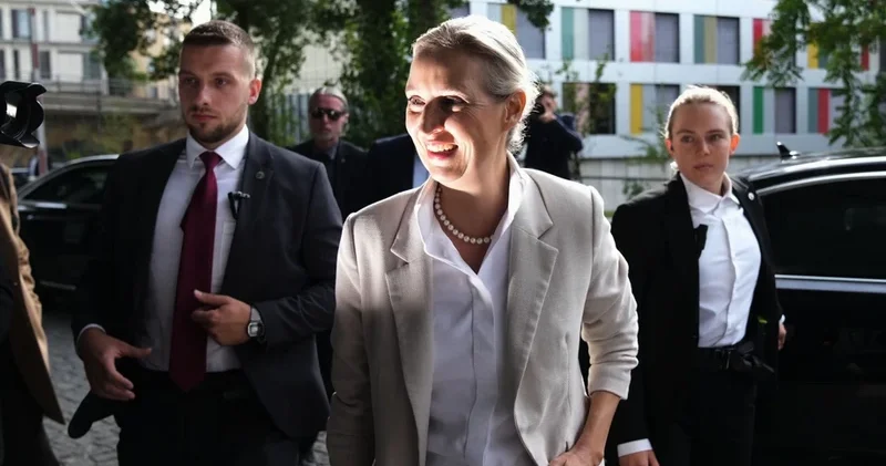 Seçkidə qalib gələn AfD nin lideri: Mertsin hakimiyyətinə son qoyuldu