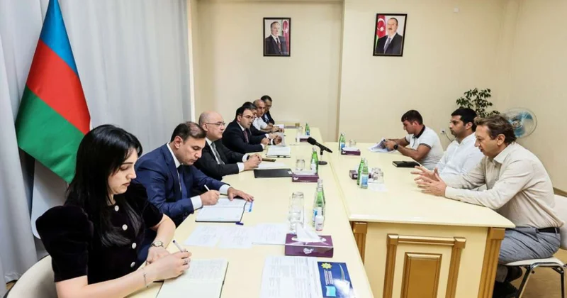 Gömrük Komitəsinin sədri Samuxda vətəndaşların müraciətlərini dinləyib