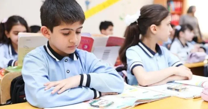 Məktəblilərdə xroniki ağrıların səbəbi nədir? Mütəxəssisdən XƏBƏRDARLIQ
