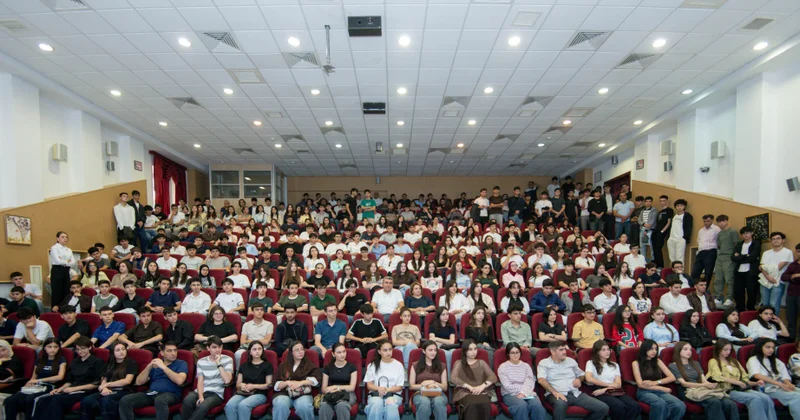 BMU ya yeni qəbul olunan tələbələrlə tanışlıq görüşlərinə başlanılıb