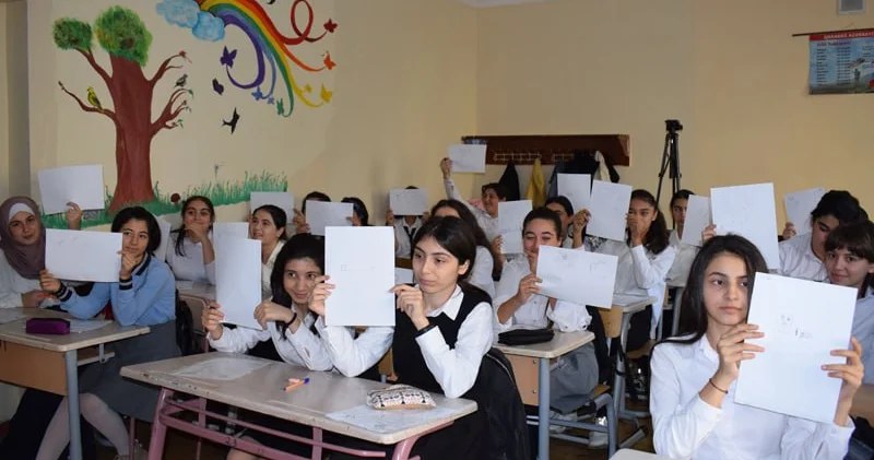 Azərbaycan qızlarının göstərdiyi nəticə beynəlxalq təcrübəni alt üst etdi Əsrlərin statistikası dəyişir