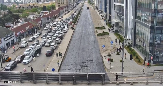“Metro 500 800 metr məsafədə olsa da, real istifadəçiyə daha uzaq hiss olunur” Ekspert