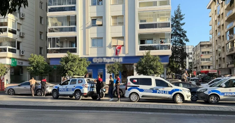Вооруженный грабитель захватил банк в Измире Minval Politika