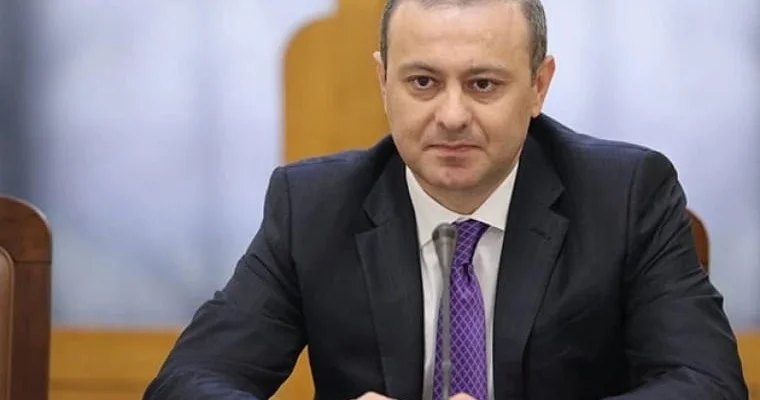 Paşinyanın işdən çıxartdığı məmura yeni vəzifə VERİLDİ KONKRET