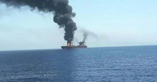 ABŞ beş İran tankerini məhv etdiyini açıqlayıb, İran cavab zərbəsi endirib