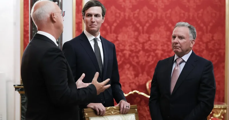 Уиткофф и Кушнер несколько часов провели в ресторане в ожидании Путина