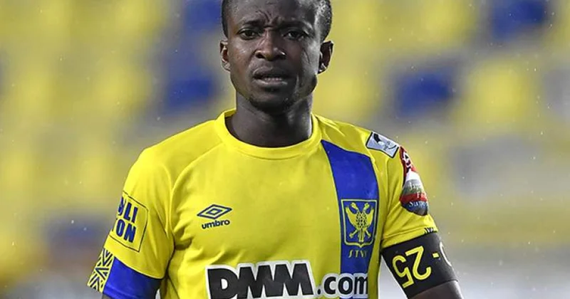 Oyun vaxtı ağır zədə alan afrikalı futbolçunun boyun fəqərələri sınıb