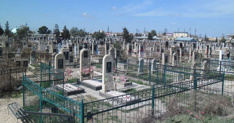 Şirvanda qəbirstanlıqda oğurluq