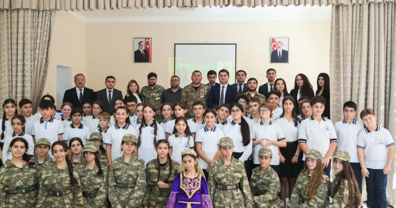 Vətən müharibəsinin iştirakçıları məktəblilərlə görüşüblər
