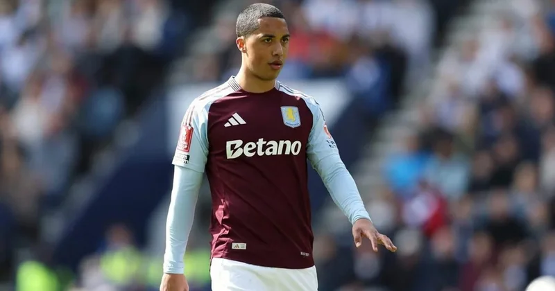“Aston Villa”nın futbolçusu baldırından zədələndi