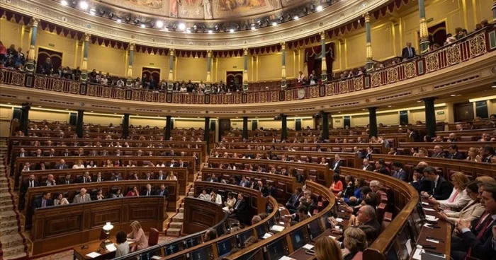 İspaniya İsarilə silah satışına qadağa qoyub