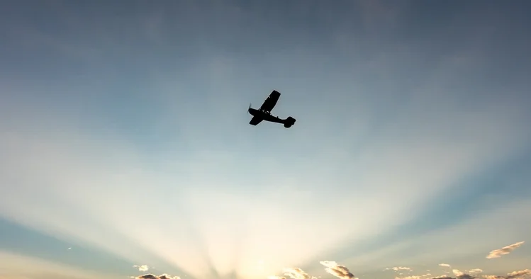 İdman təyyarəsi qəzaya uğrayıb, pilot həlak olub