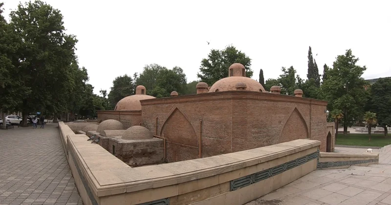 Gəncənin tarixi Çökək hamamı