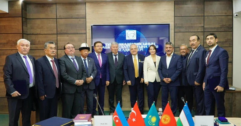 TURAN AKADEMİYASI YARADILDI Təsisçilərin adları + FOTO