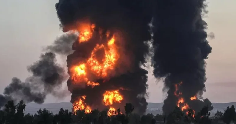 Ukrayna Lukoyl un daha bir böyük zavodunu vurdu VİDEO
