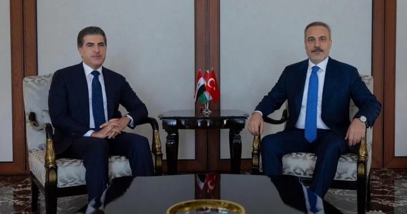 Hakan Fidan Bərzani ilə müzakirə aparıb