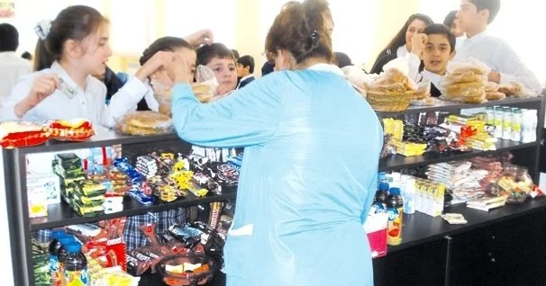 Məktəb bufetlərində təhlükəli qidaların satışı yolverilməzdir EKSPERT AÇIQLADI