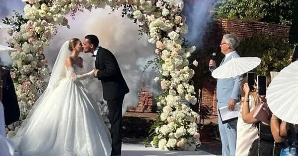Heysenin qardaşının ailə qurduğu xanım bu məşhurun qızıdır Foto