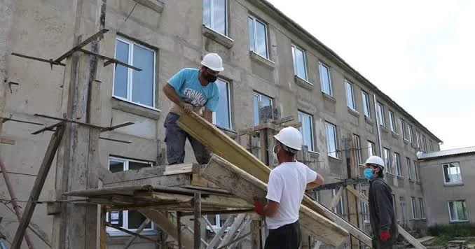 32 tibb müəssisəsində əsaslı təmir aparılacaq