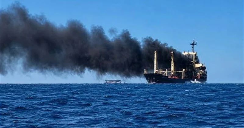 КСИР заявил об ударе по танкеру в Ормузском проливе