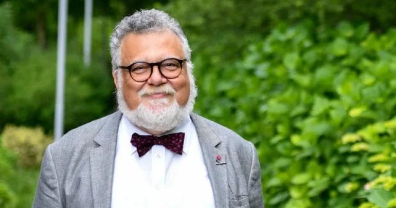 Yunanlar Celal Şəngörü “oğurladı” FOTO
