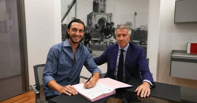 “İnter” və “Milan”ın sabiq futbolçusu A Seriyasında qaldı