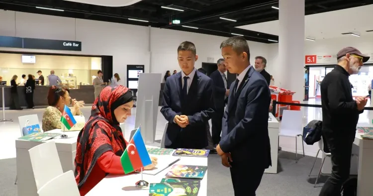 Frankfurt sərgisi çərçivəsində Azərbaycan ədəbiyyatına həsr olunan panel keçirildi FOTO