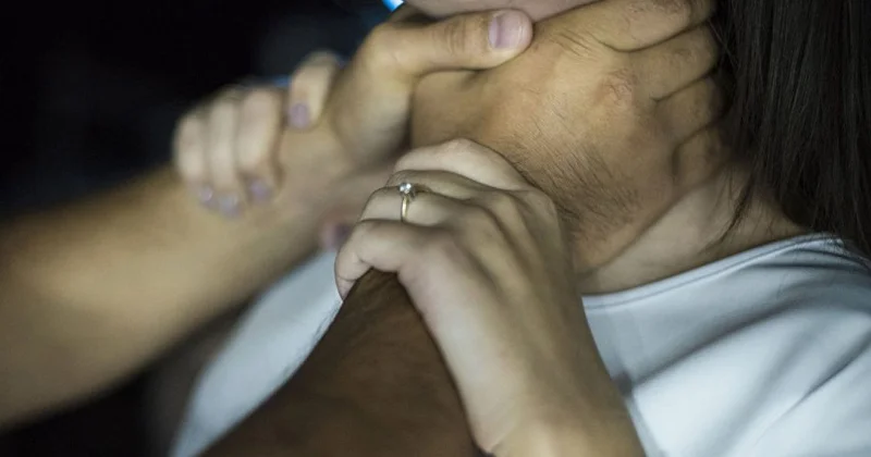 Qubada kişi geyiminə görə arvadını BOĞDU