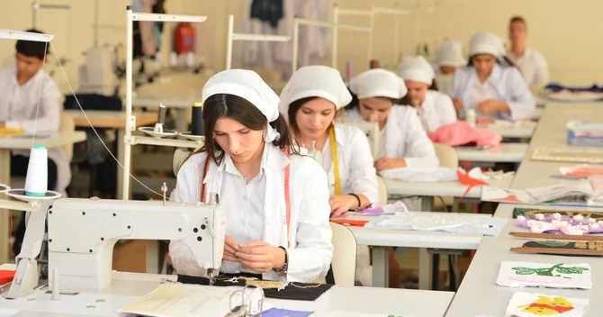 Yeni peşə liseyləri TİKİLƏCƏK Bu üç rayonda...