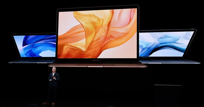 Apple выпустит первый MacBook с сенсорным экраном