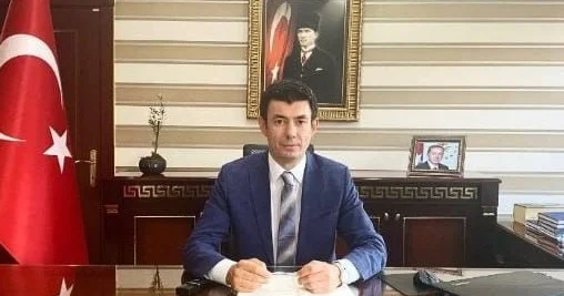 Türkiyədə qubernator müavini özünü güllələyib
