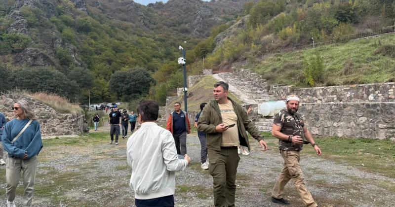 Dünya səyyahları Kəlbəcərdə Xudavəng Monastır Kompleksində olublar