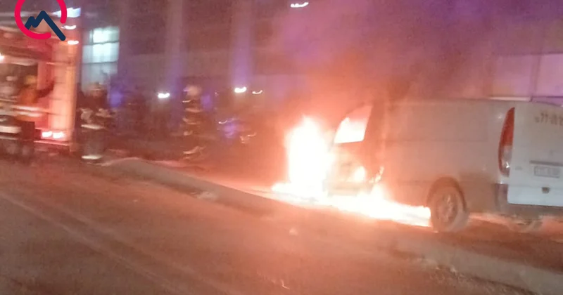 Masazırda “Mercedes Vito” yanıb Foto+Yenilənib