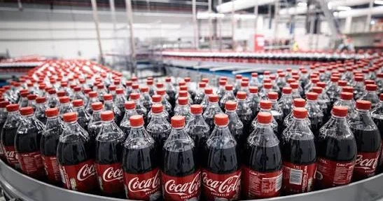 “Coca Cola” yüzlərlə filialı olan nəhəng şirkəti satır