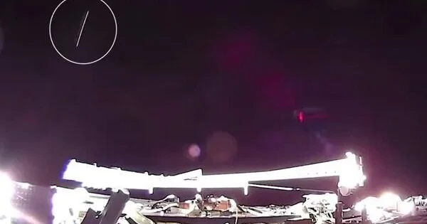 Вот насколько близко спутники проносятся мимо Starlink ВИДЕО