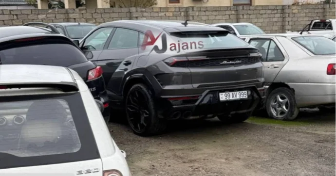 99 AV 999 nömrəli Lamborghini saxlanıldı Avtoxuliqanlıq hərəkətlərinin özəl görüntüləri VİDEO