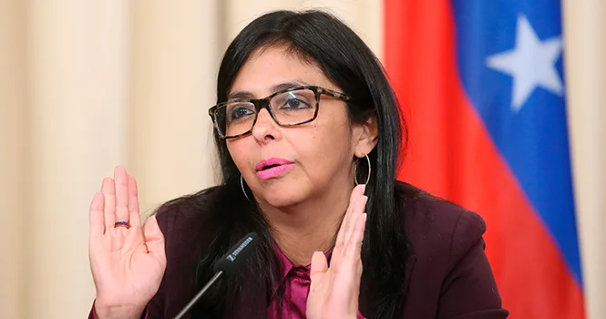 Венесуэла не намерена переходить на доллар Родригес