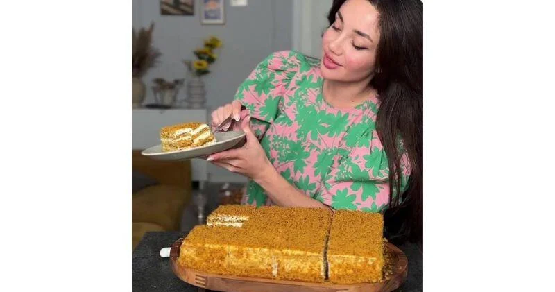 Как приготовить вкусный медовик ВИДЕО