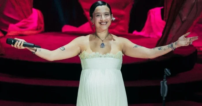 Melike Şahin ana oldu