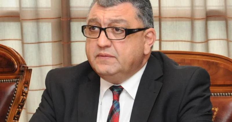 Rauf Əliyev: Dövlətin gücü həm də vətəndaşların öz gələcəyinə inamında, cəmiyyətin birliyində və milli maraqlar ətrafında səfərbər olmaq bacarığında ifadə olunur
