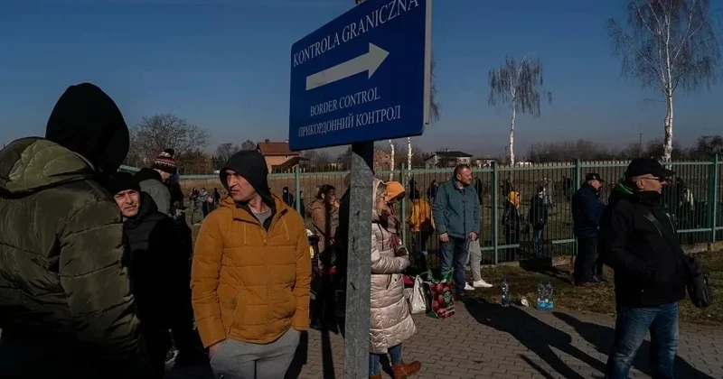 Azərbaycanlılar da Kiyevi tərk edirlər
