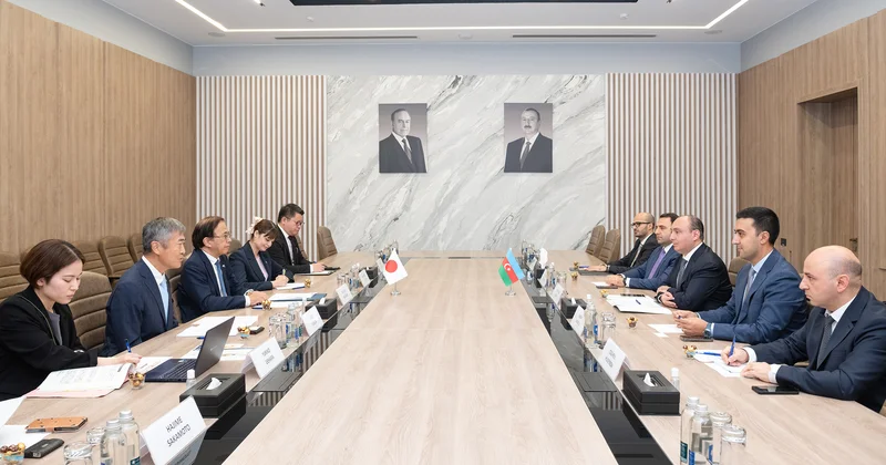 Rəqəmsal İnkişaf və Nəqliyyat Nazirliyində Yaponiya nümayəndə heyəti ilə görüş keçirilib