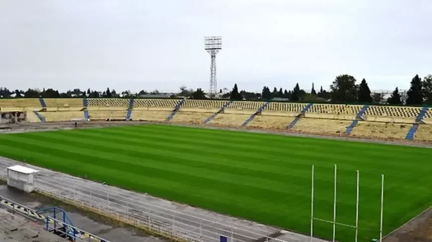 “Səbinə, Oqtayla evlənərsən?” Baş məşqçi stadionda evlilik təklif etdi / FOTO