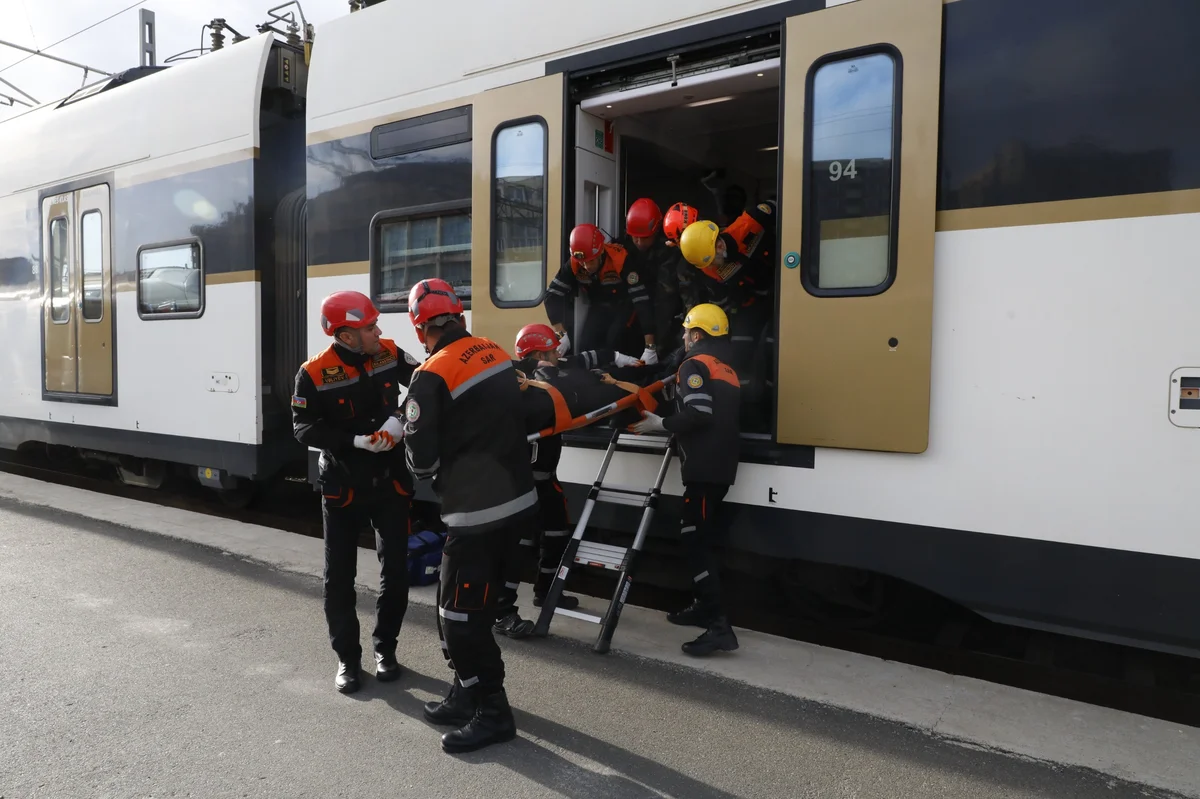 Dəmiryol Vağzalında fövqəladə hallara hazırlıqla bağlı təxliyə təlimi keçirilib