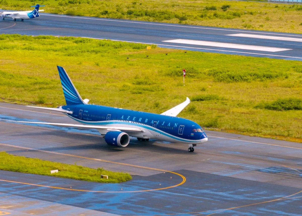 AZAL Bakıdan Maldiv adalarına ilk uçuşunu həyata keçirdi FOTOLAR