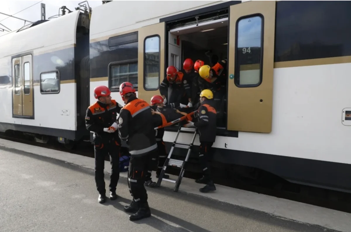 ADY fövqəladə hallara hazırlıqla bağlı növbəti təxliyə təlimi keçirdi FOTO Yeni Çağ Media