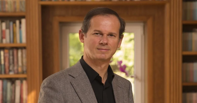 Tanrının formulu Xose Rodriqeş duş Santuşun romanından parça