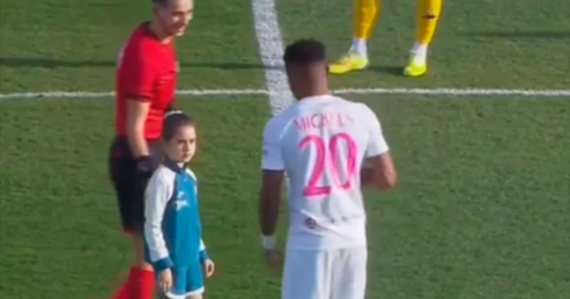 Topa ilk toxunuşu Nilay etdi VİDEO