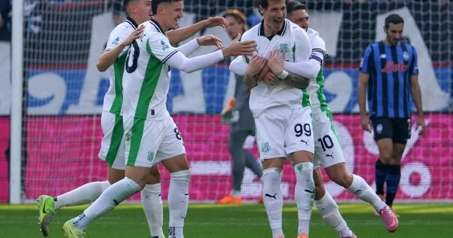 “Sassuolo” səfərdə “Atalanta”nı darmadağın etdi